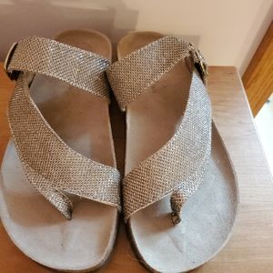 Metallic gold White Mountain Sandals size  8